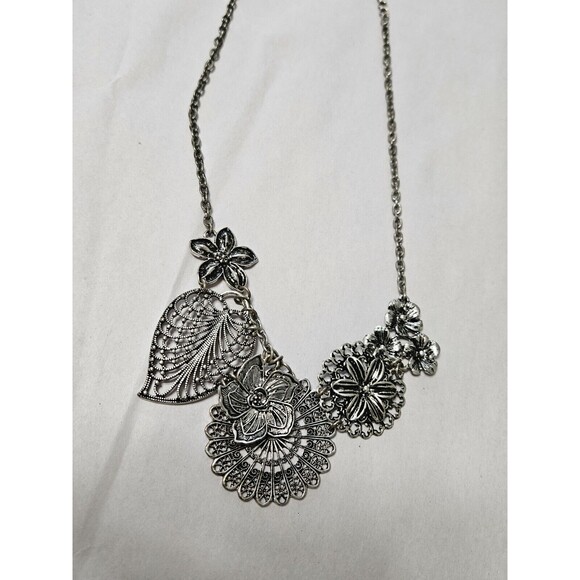 Retired Premier Design Chunky Art Deco Floral Medallion Statement Necklace - Picture 1 of 7